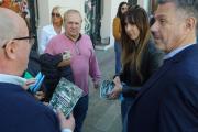 Los candidatos de Fuerza Patria en La Plata recorrieron los comercios del centro