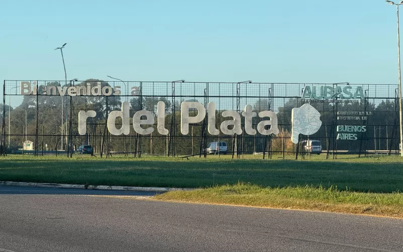 Montenegro cruzó a Kicillof por el cartel de Mar del Plata