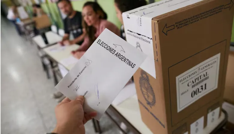 63 fuerzas políticas disputan el poder en PBA