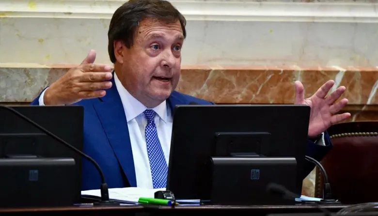 Polémica en Río Negro por el millonario alquiler de un helicóptero para el gobierno de Weretilneck