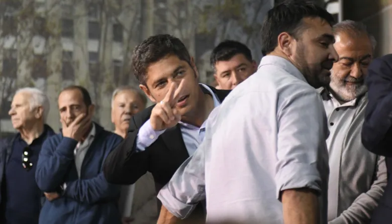 El axelismo sale a juntar avales en Lanús y tensiona la interna del PJ bonaerense