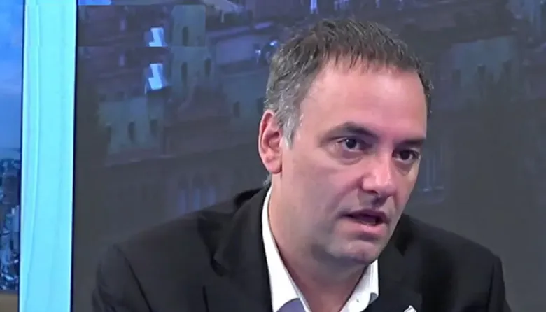 Adorni culpó a los empresarios por el cierre de empresas