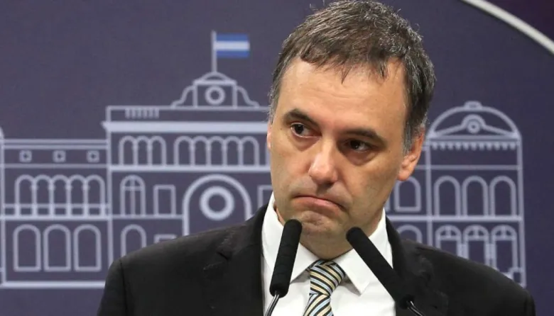 Adorni desafía a Bullrich y se lanza por la Jefatura porteña con respaldo de Karina Milei