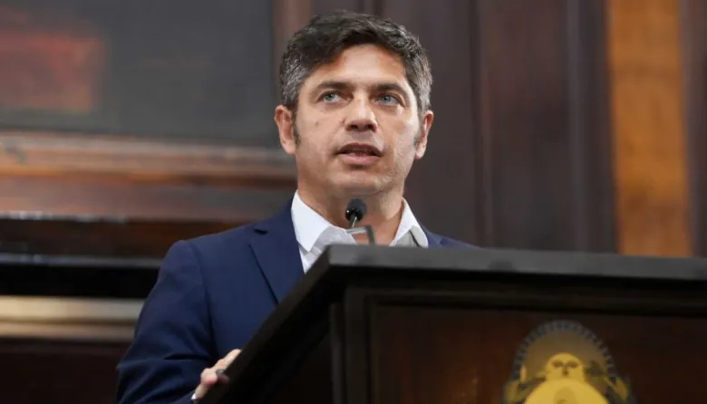 Intendentes peronistas presionan a Axel Kicillof para eliminar el límite a las reelecciones