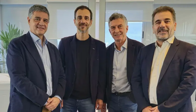 PRO redefine estrategia en Provincia y toma distancia de Milei