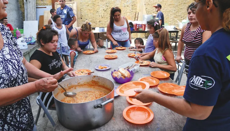 Pobreza en La Plata: cuestionan datos oficiales del INDEC