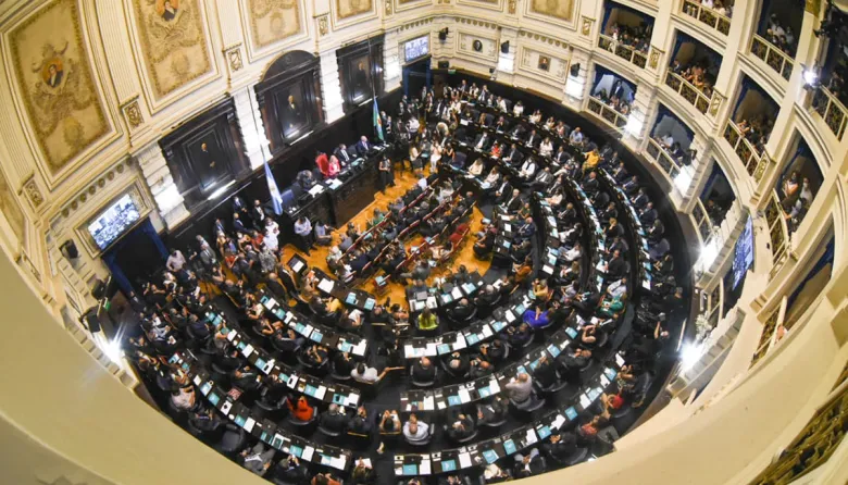 Legislatura bonaerense demora comisiones y crece la interna política