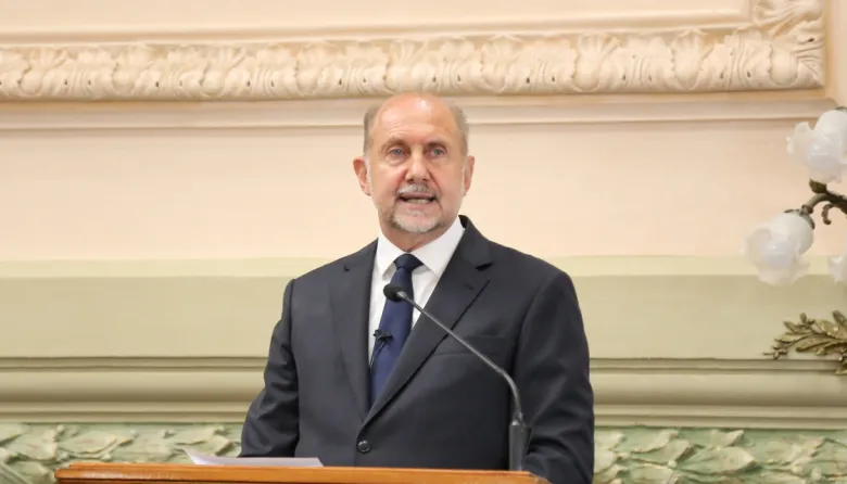 Perotti mide su candidatura y reconfigura el PJ santafesino