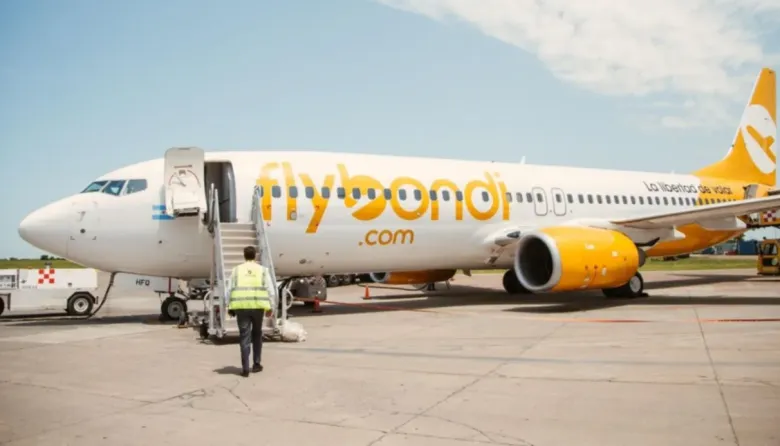 Flybondi no pagó sueldos y crece el conflicto gremial