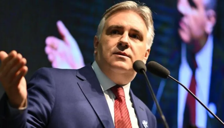 Milei negocia con gobernadores para eliminar las PASO