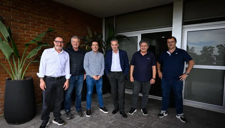 Pichetto acelera un frente federal en el Conurbano y suma diálogo con peronistas y libertarios