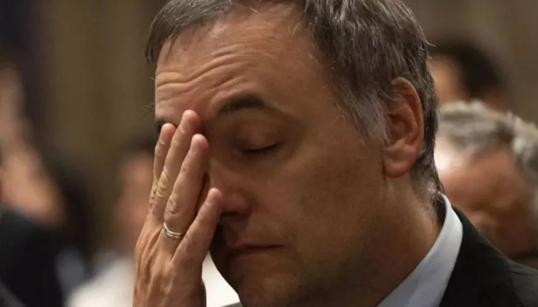 Adorni enfrenta a la oposición y en Diputados ya hablan de un “piquete” para impedir su salida