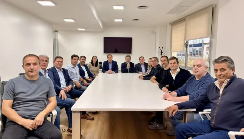 Santilli reunió intendentes PRO y apunta a 2027