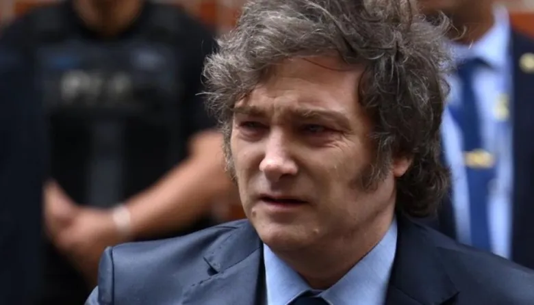 Javier Milei enfrenta caída de imagen y crecen las dudas sobre el proyecto libertario hacia 2027