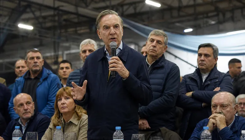 Pichetto arma un frente con la UCR y el PRO para frenar a Milei en 2027