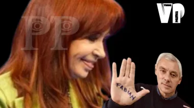 Escondido en Berisso, el caniche Cagliardi ladra de lejos a la bóxer CFK por orden de Kicillof