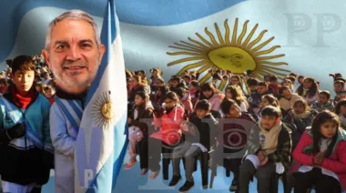 Emoción y patriotismo en La Plata: alumnos y docentes juraron la bandera junto a Alak