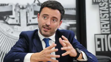 Repudio estudiantil a De Loredo en la UNC tras su rechazo al financiamiento universitario