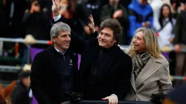 Milei al frente, Macri en las sombras
