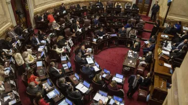 El Senado bonaerense se rearma: cinco vicepresidencias vacantes y el futuro de Magario en duda