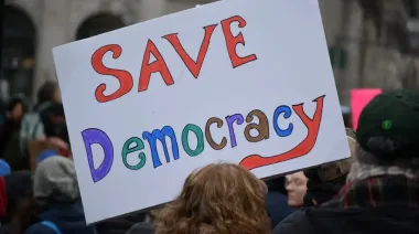 La recesión democrática: un síntoma del desgaste de los sistemas políticos