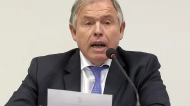 Werthein avisó a Milei que renunciaría si Santiago Caputo entra al gabinete