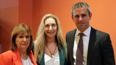 Milei arma una nueva mesa política y deja afuera a Adorni