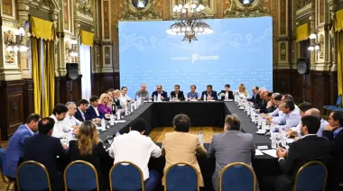 Kicillof redobla la presión mientras la Legislatura define el endeudamiento