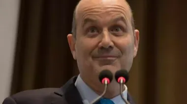 Polémica por cursos de inglés: Cancillería pagó $114 millones a una asociación ligada a la familia Sturzenegger