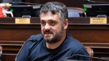 Diputados PBA: reforma laboral cruzó a Tignanelli y los Adorni