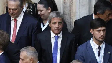 Dólar supera $1.400 y Citi advierte riesgo de devaluación en Argentina