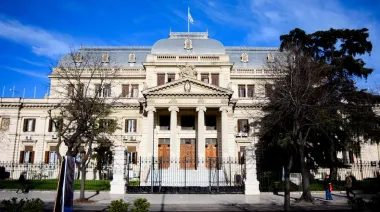 Sobreendeudamiento en Buenos Aires: impulsan ley para frenar embargos y asistir a familias