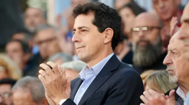 Wado de Pedro viaja a Barcelona y el PJ denunciará a Milei ante líderes mundiales