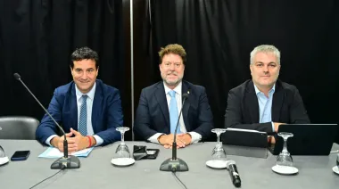 Kicillof y Abad chocan por los fondos para municipios bonaerenses