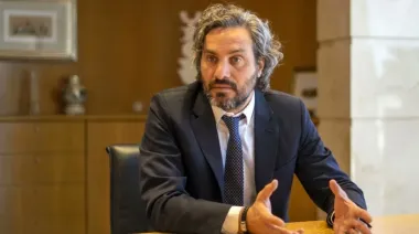 Santiago Cafiero apuntó contra Manuel Adorni y acusó al Gobierno de usarlo “de pararrayos”