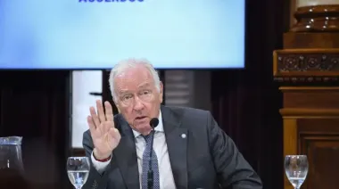 Carlos Mahiques dividió al peronismo y expuso una fuerte fractura en el Senado