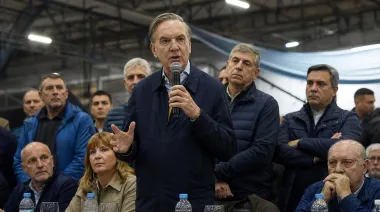 Pichetto arma un frente con la UCR y el PRO para frenar a Milei en 2027