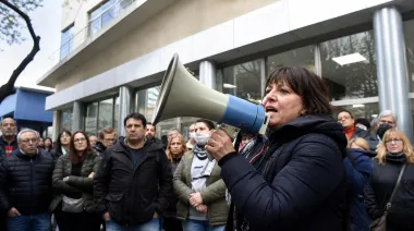 Denuncian vaciamiento del PAMI en Rosario para favorecer a clínicas de Carlos Tita
