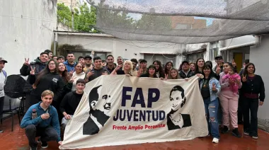 La juventud del FAP de Julio Alak busca convertir el malestar juvenil en militancia en La Plata | VIDEO