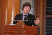 Paradoja argentina: el 65% cree que la economía está mal, pero mejora la imagen de Milei