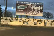 Espinoza se equivoca de fecha en sus pintadas electorales