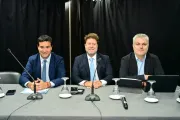 Kicillof y Abad chocan por los fondos para municipios bonaerenses