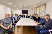 Santilli reunió intendentes PRO y apunta a 2027