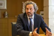 Santiago Cafiero apuntó contra Manuel Adorni y acusó al Gobierno de usarlo “de pararrayos”