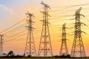Transener: denuncian vínculos entre Santiago Caputo y el grupo empresario que se quedó con la red eléctrica