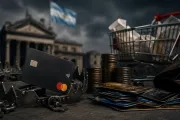 La trampa del plástico: Argentina lidera la morosidad bancaria regional