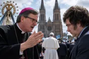 Furia eclesiástica: García Cuerva arrinconó a Milei en Luján por el ajuste social