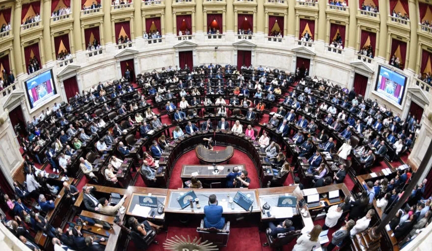Diputados bonaerenses: la interna peronista destrabó comisiones y dejó heridos en todos los campamentos