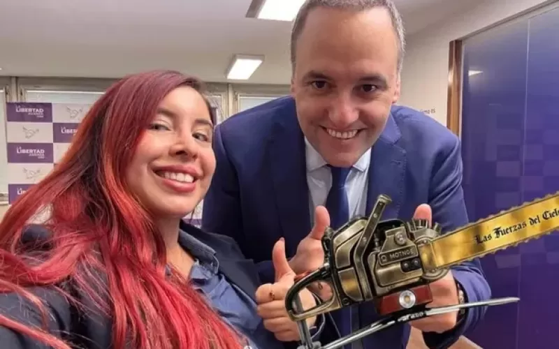 Macarena la Tiktokera da su descargo: No es del gobierno