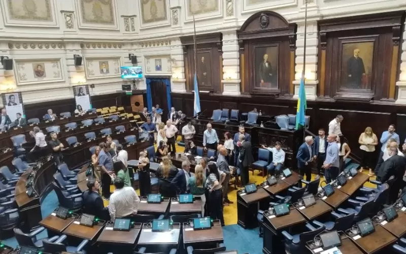 ¿Se suspenden las PASO en Provincia? El plan de Axel Kicillof para el 2025